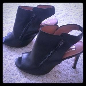 Black leather open toe bootie heel